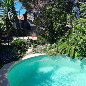 En Sous Sol De Avec Accès Jardin Et Piscine Marseille